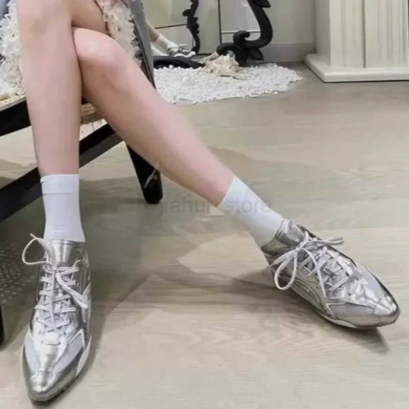 2025 Womens Pointed Toe Flats Sneakers Sport Lace-up Mesh Shoes Brand Winter Running Shoes Breathable Casual Woman Shoes M250818