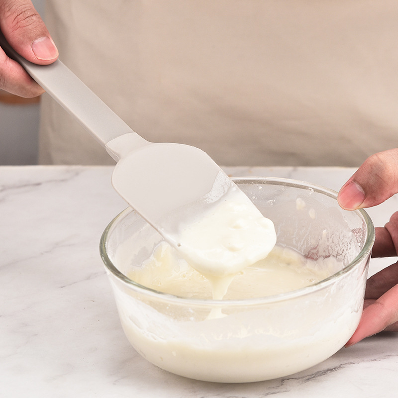 Durable High Heat Resistant Silicon Scraping Utensils Kit for Home Cooking & Baking three-piece set