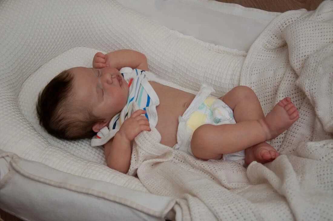 45CM Newborn Baby Doll Reborn Loulou Asleep Soft Cuddly Body Lifelike 3D Skin with Visible Veins High Quality Handmade Doll W250818 - view 3
