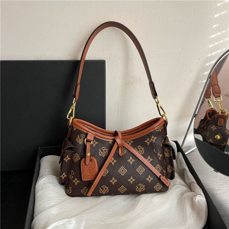Designer shoulder bag free shipping New printed versatile fashionable tote bag large capacity casual hobos bag for women