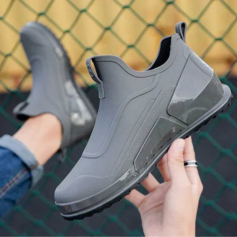 Mens Rain Boots Ankle Waterproof Shoes Men Casual Fishing Work Shoes Slip N-slip Rain Shoes Womens Kihen Rubber Shoe Long Boots XJ250818