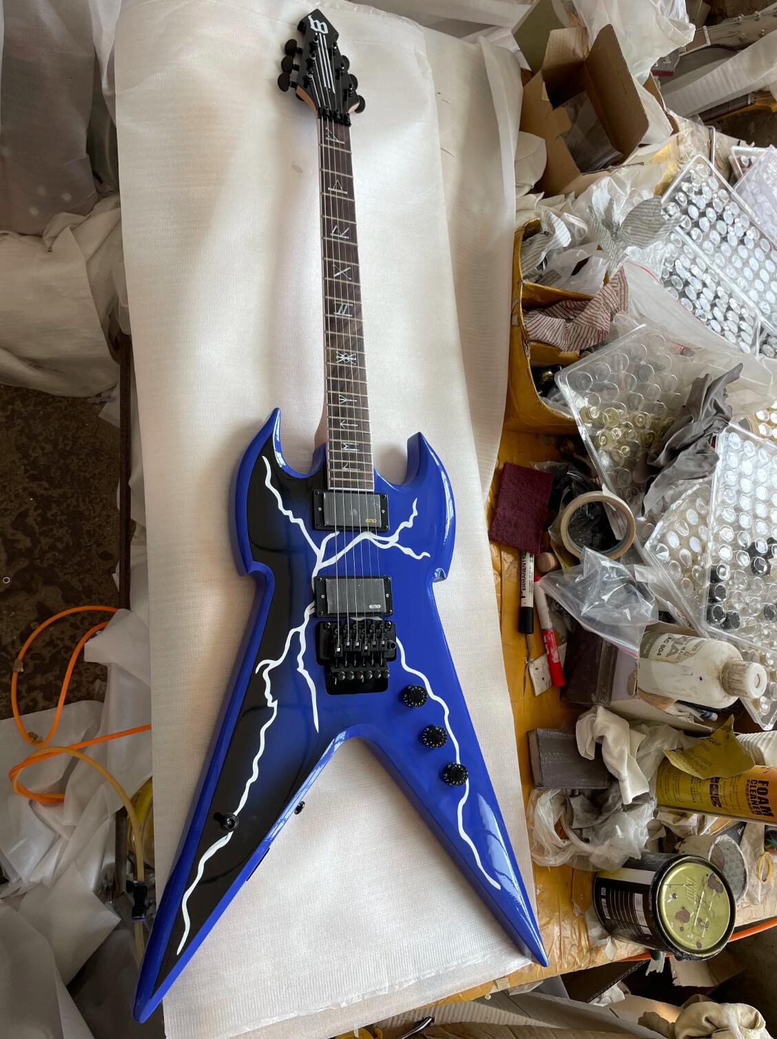 Wylde Audio Blue Lightning PanteraWarhammer Electric Guitar China EMG Pickups Floyd Rose Tremolo Black Hardware