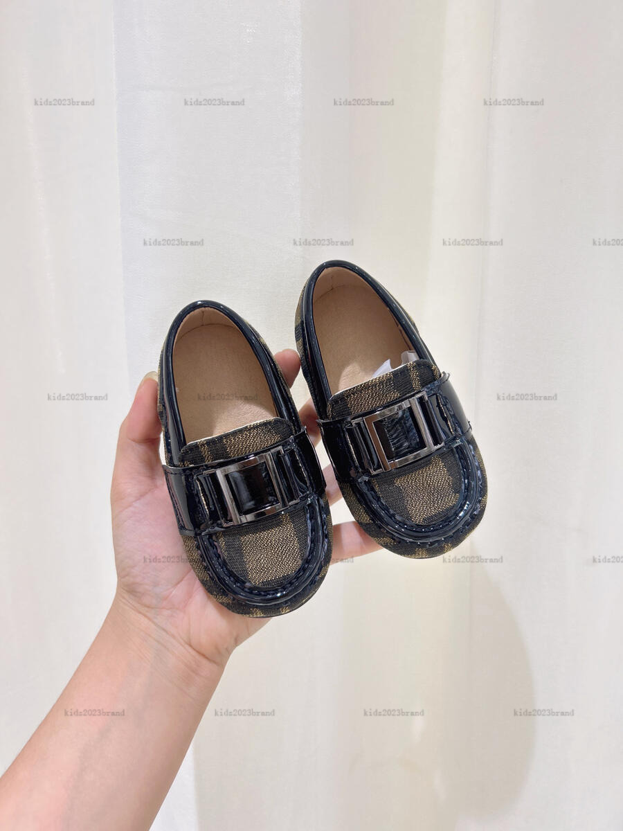 New toddler shoes baby shoes leather shoes Size 21-28 Metal decoration kids prewalker Box Packaging A579X16N133