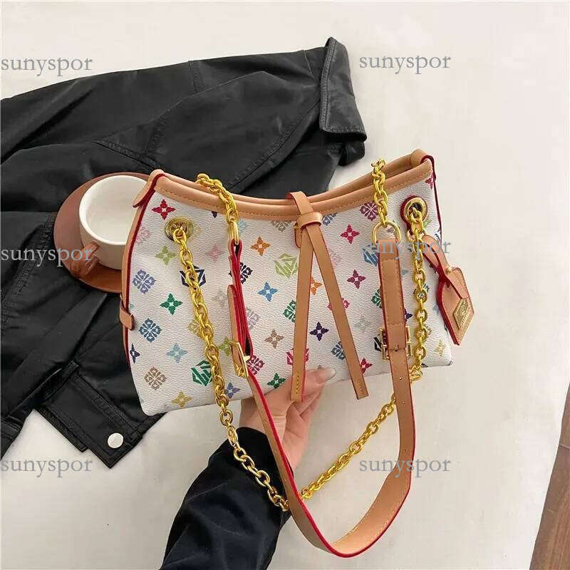 Designer 2025 new casual handbag fashion chain crossbody bag women's mini large capacity