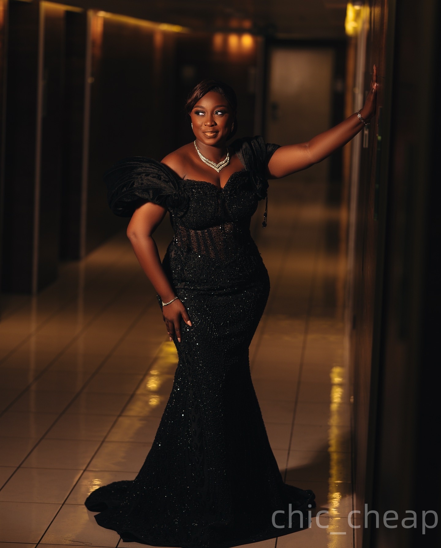 2025 Plus Size Black Mother Of Bride Dresses Sequined Beaded Vintage Evening Party Mama's Dress Vintage Birthday Wedding Guest Groom Mother'