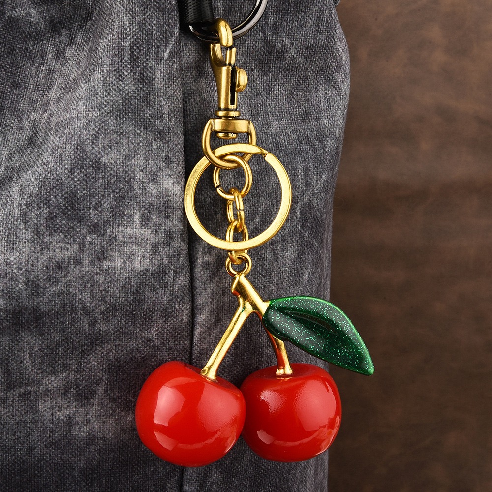 Cherry Keychain Purse Charm Cute Resin Fruit Bag Pendant Car Ornament for Womens cessories L250928MOEY