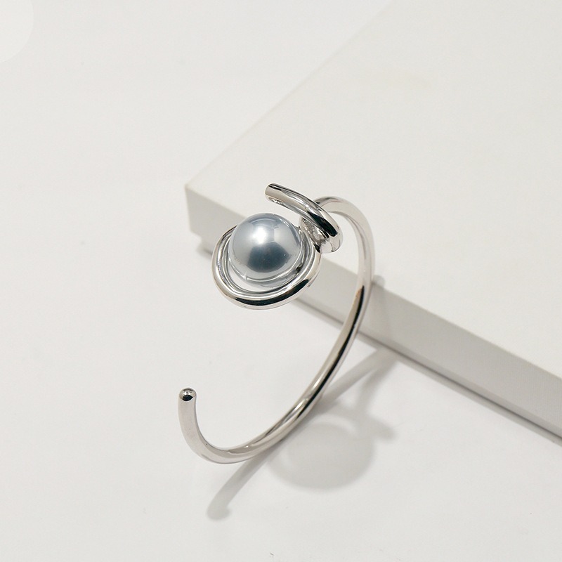 Chic & Sleek Openwork Bead Strap Wrist Ornament - Timeless Elegance