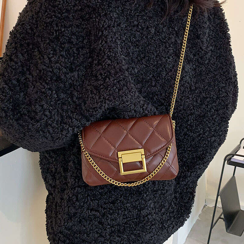 Minimalist Fashion Bags Diamond Chain Designer for Women New 2025 Summer Niche Casual Small Square Versatile Crossbody Bag