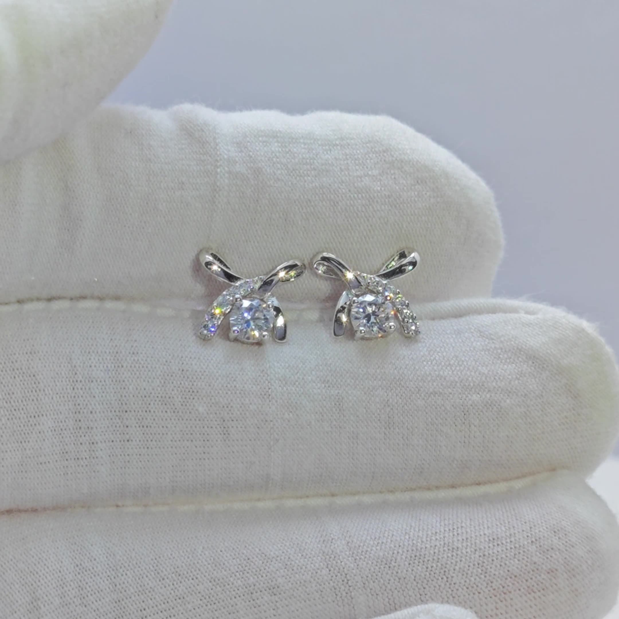 Moissanite earrings, zircon earrings, lab-grown diamonds, designer-style women's earrings, wedding earrings, design styles, diamond earrings 925 