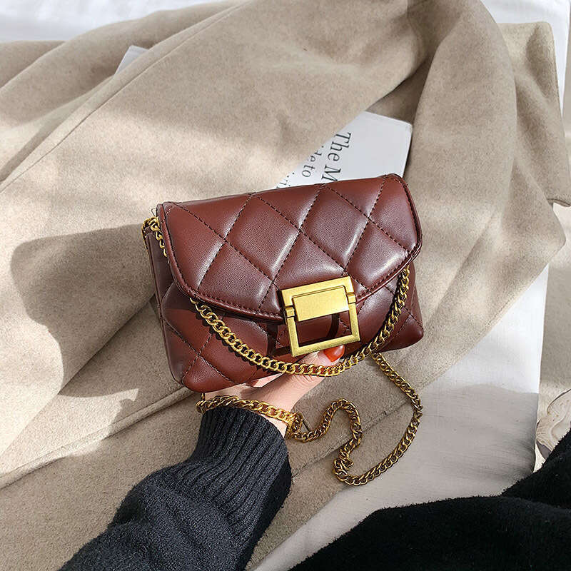 Minimalist Fashion Bags Diamond Chain Designer for Women New 2025 Summer Niche Casual Small Square Versatile Crossbody Bag