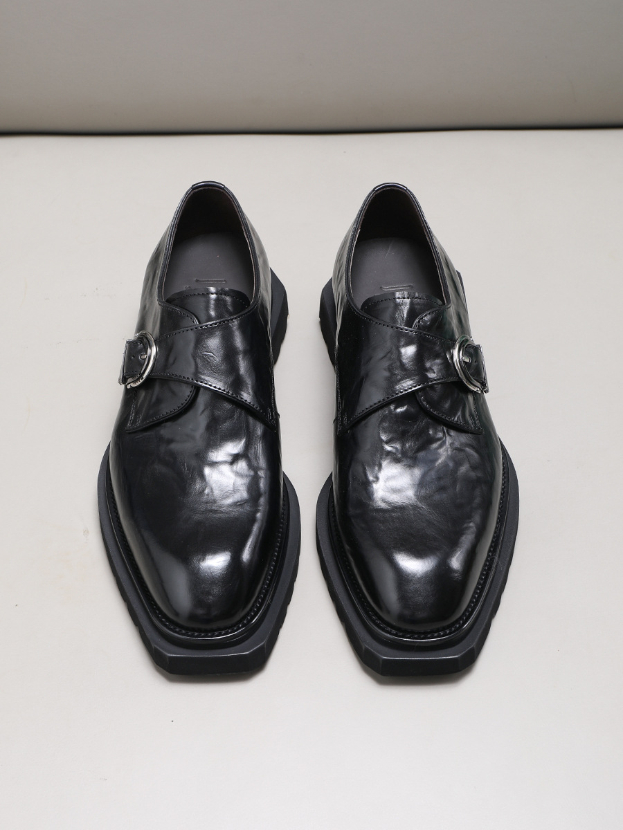 Men's buckle leather shoes made from top-grain cowhide, suitable for weddings and workwear, European style, luxurious quality.