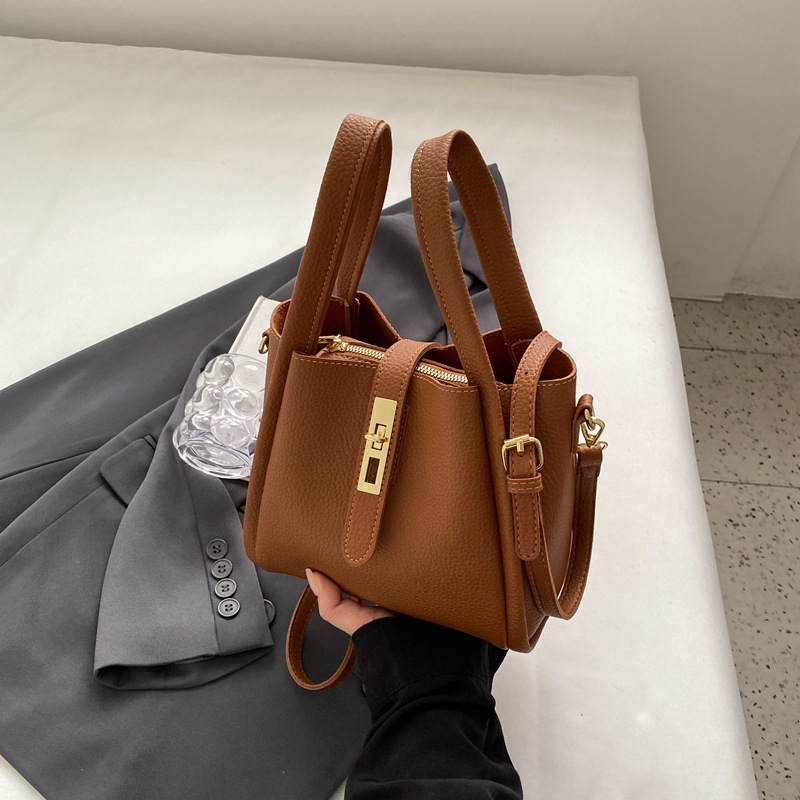 Designer Luxury Bag Bag 2025 New Korean Trend Niche Handheld Basket Bag For Women Autumn Winter Fashion Retro Bucket Bag High-end Crossbody Bag
