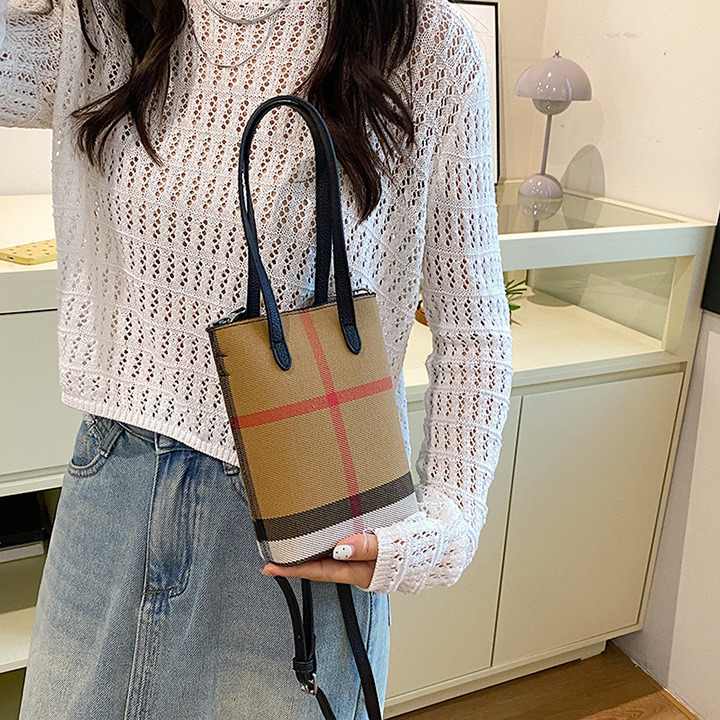 Free Shipping Designer Fashion Contrasting Women's Mini Handbag New High-end Temperament Single Shoulder Crossbody Bag Niche Bucket Bag Casual Ph