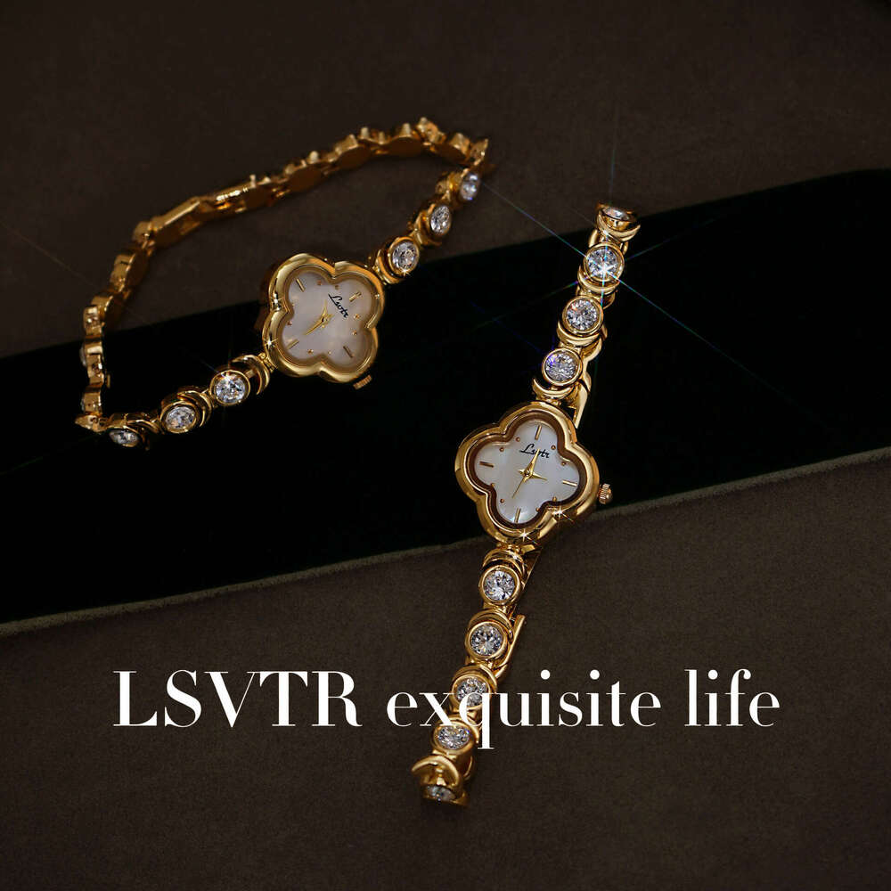 Designer New TikTok Live Hot-Selling Four-Leaf Clover French Vintage Style Full Diamond-Encrusted Bracelet Watch for Women