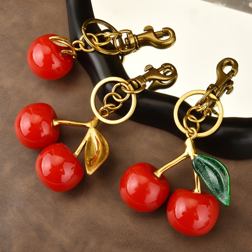 Cherry Keychain Purse Charm Cute Resin Fruit Bag Pendant Car Ornament for Womens cessories L250928MOEY
