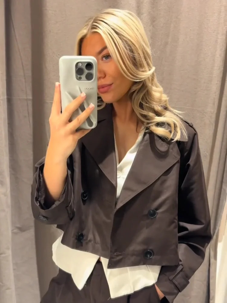 Elegant Solid Loose Womens Jackets Turndown Collar Long Sleeves Double Breasted Short Coats Fashion Office Lady Streetwear 250818
