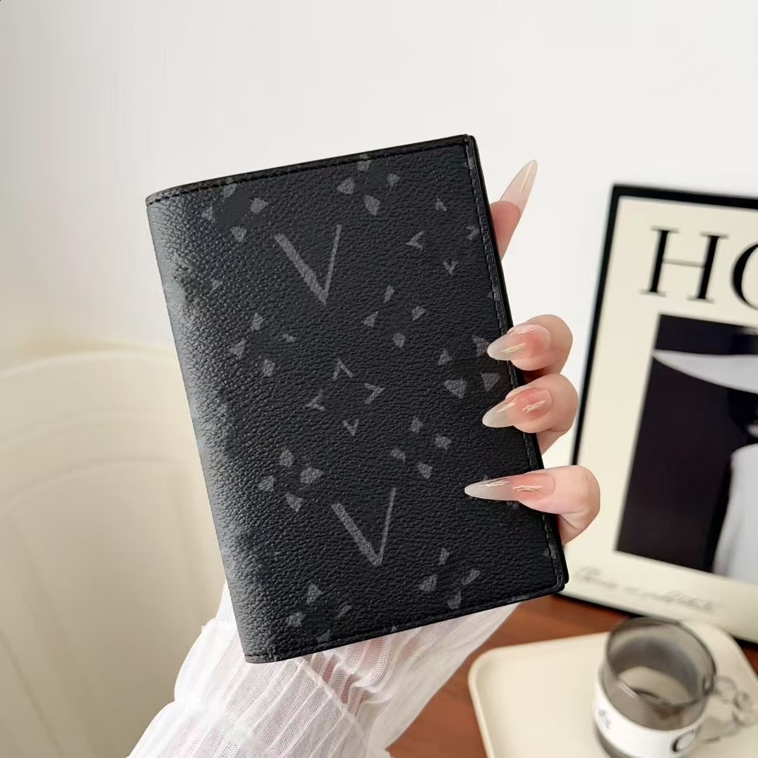 Trendy Passport Holder High-End Leather Couple Style Multi-Slot Card Holder Card Case Notebooks 250818
