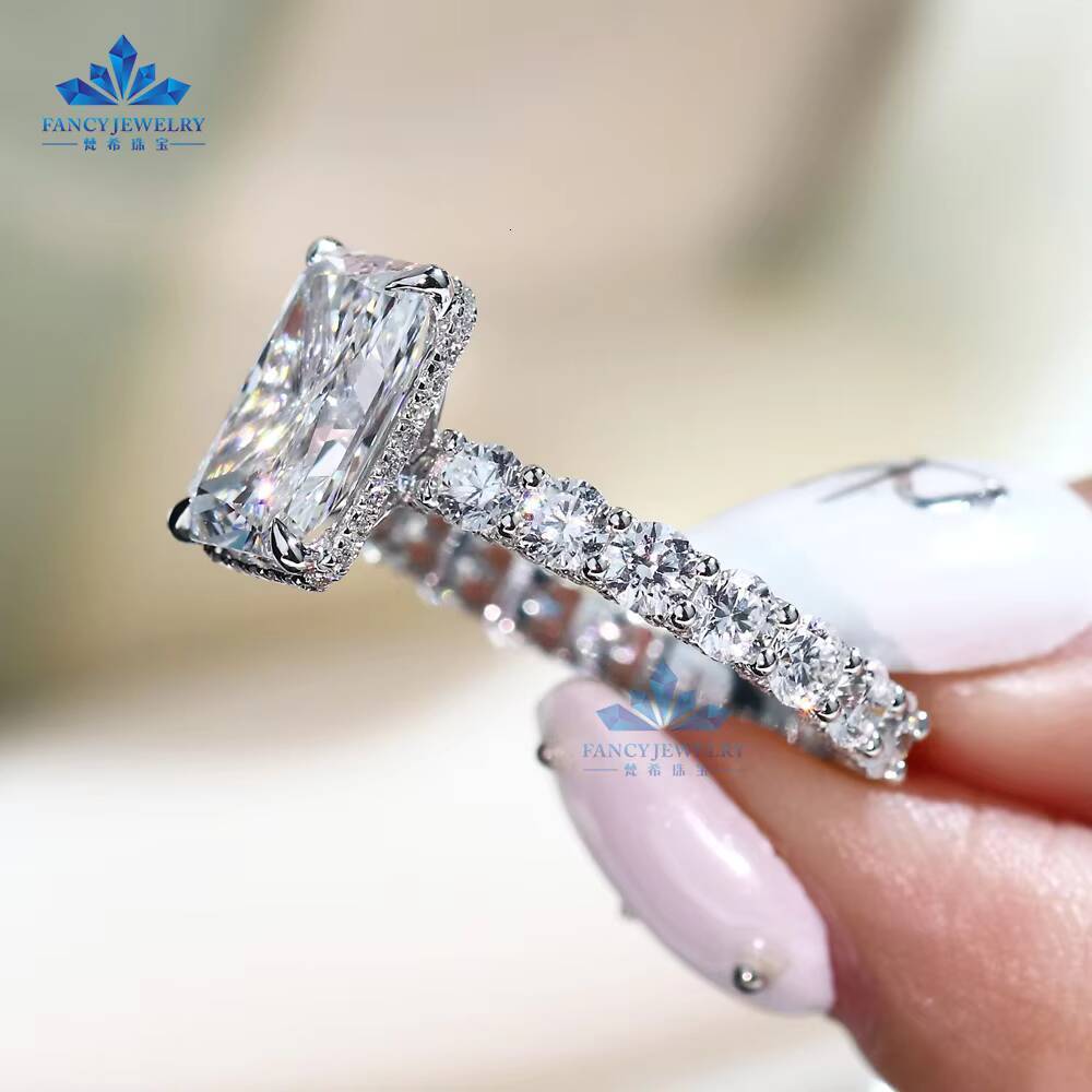 IGI Certified 1-5CT Radiant Cut Lab Grown Diamond Engagement Ring Custom 14K 18K Gold Beautiful Jewelry for Party Gifts