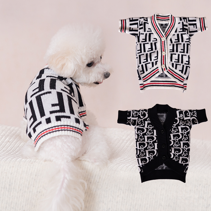 Pet Clothes Warm Winter Medium Small Dog Knitted Sweater Luxury Designer Cardigan Jewelry Decoration Kitten Puppy Coat Poodle