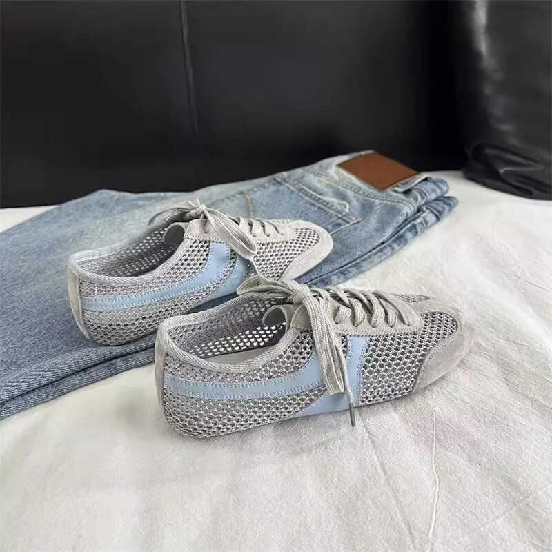 Lightweight Simple and Comfortable Shoes Women 2025 Summer Flat Shoes Women Genuine Mesh Ventilation Sneakers M250818