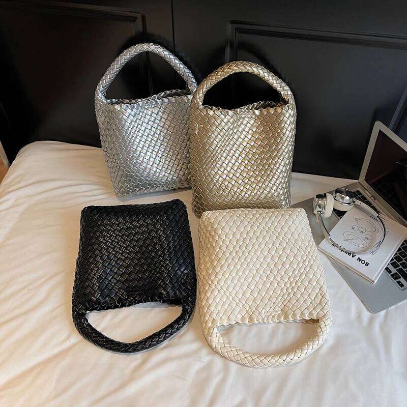 Elegant Classic Designer Paris Fashion Crossbody Bag Large Capacity Solid Color For Women Minimalist Messenger Shopper