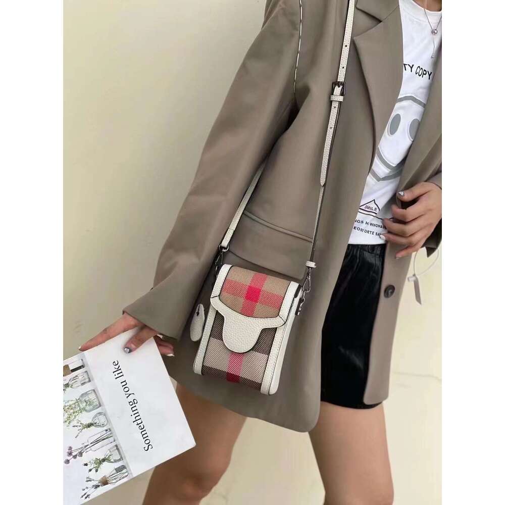 2025 Korean Style Small for Women Fashion Trend Simple Crossbody Phone Textured Internet Celebrity Plaid Shoulder Bag