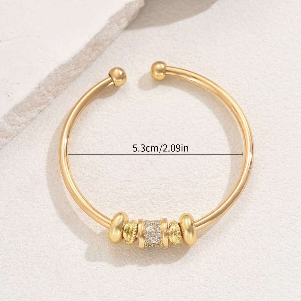 Jewelry Bracelet Korean Style Women's Minimalist Bangle with Unique Inlaid Zircon Geometric Niche Design High-end Jewelry Everyday wear and exqui