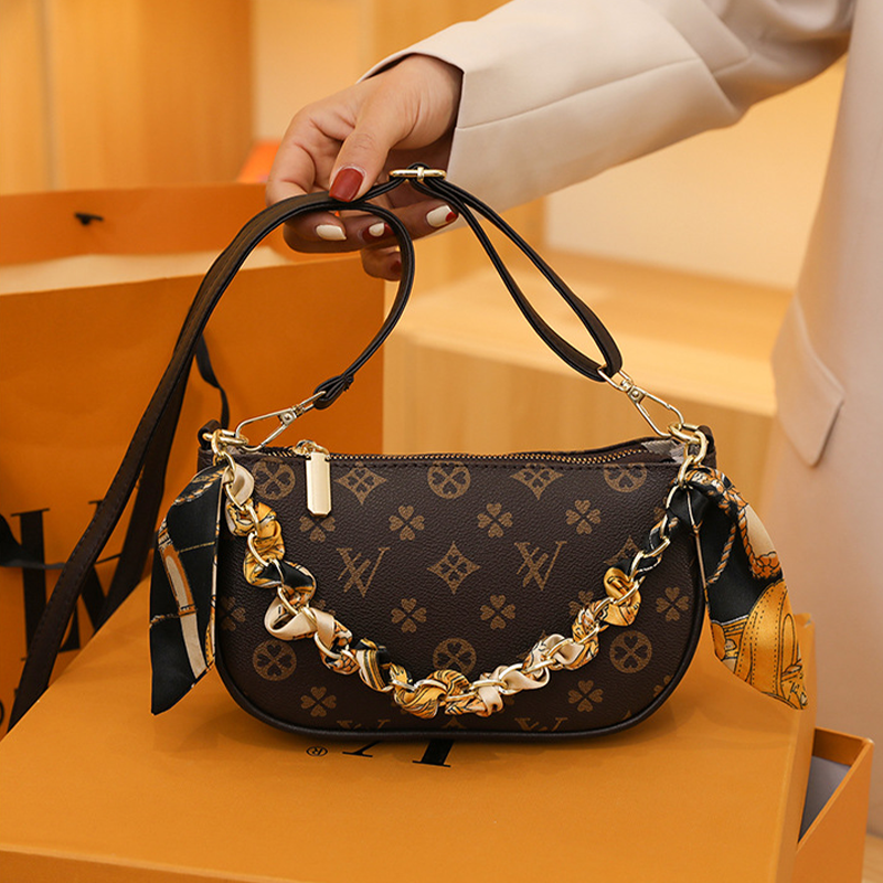 Designer bag crossbody quality lychee leather fashion bag hardware hardware square luxury bag high quality small square bag multi-color optional elegant black