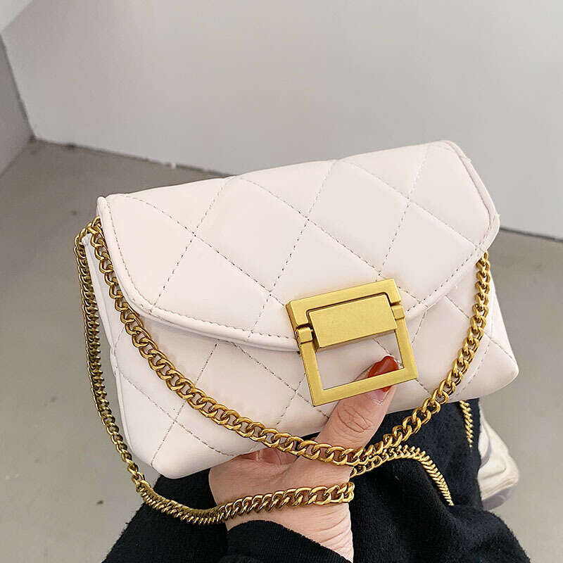 Minimalist Fashion Bags Diamond Chain Designer for Women New 2025 Summer Niche Casual Small Square Versatile Crossbody Bag