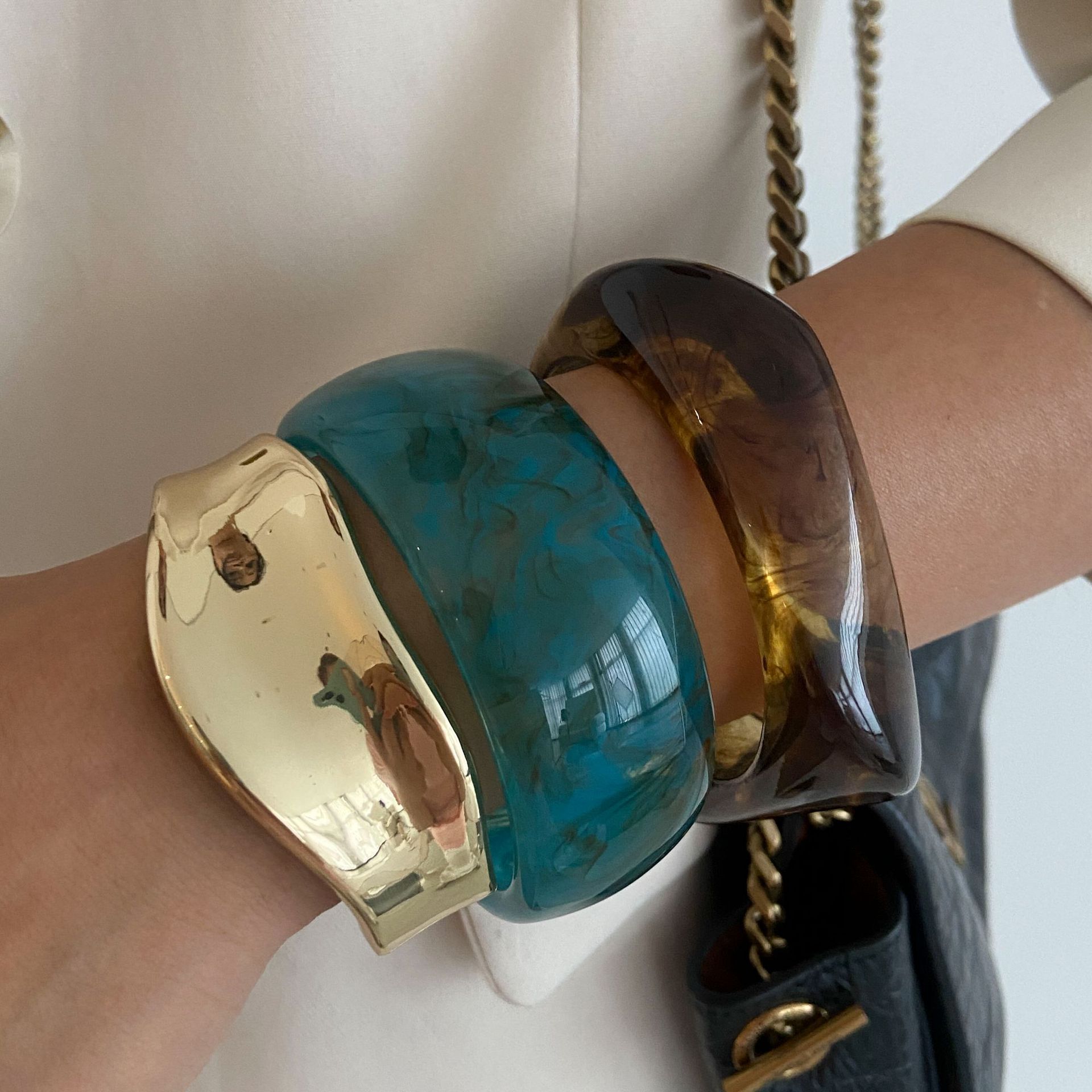 2025 Vintage Marble Swirl Polygon Bangle Iridescent Alloy Bracelet for Women European Retro Statement Arm Cuff