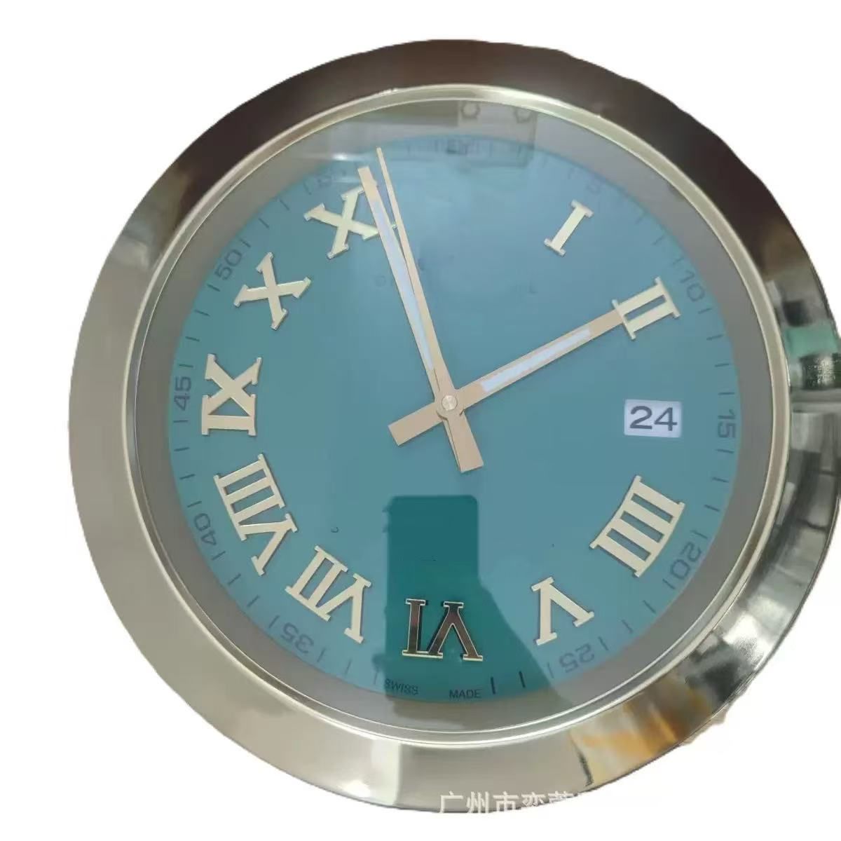 Silent Luminous Wall Clock Modern Metal Design Large Stainless Steel Clock with Date Display Ideal for Home Decor 1224 Hour W250924