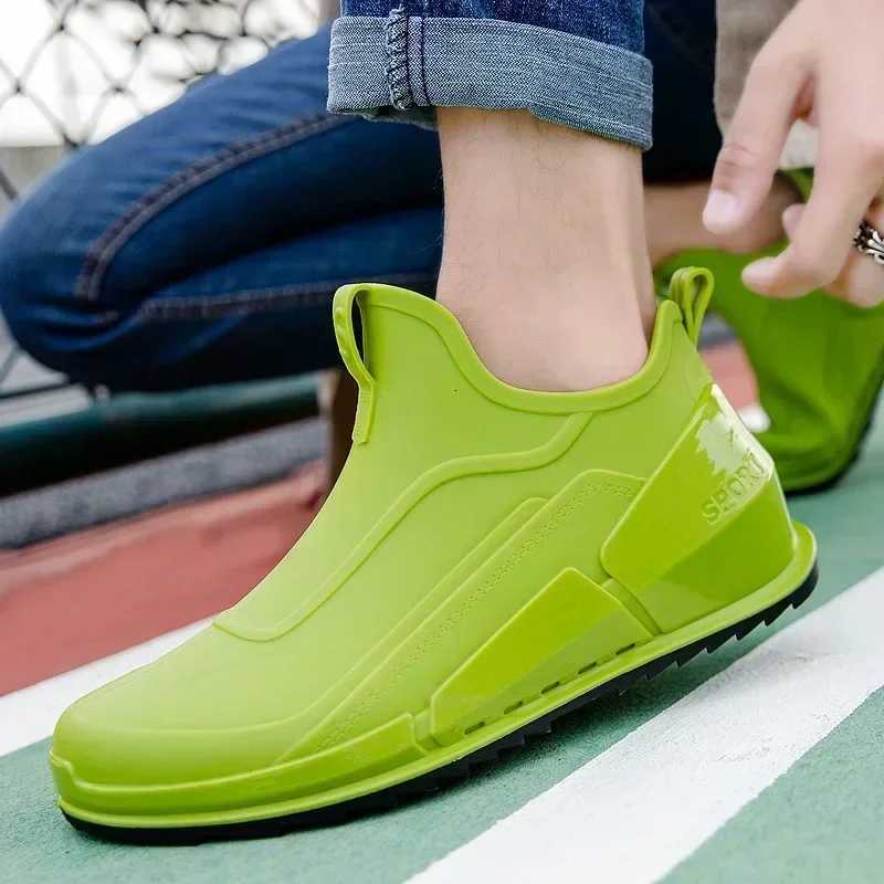 Mens Rain Boots Ankle Waterproof Shoes Men Casual Fishing Work Shoes Slip N-slip Rain Shoes Womens Kihen Rubber Shoe Long Boots XJ250818