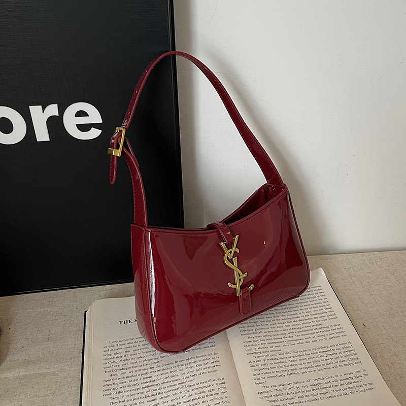 2025 New Free shipping designer bags for womens Shoulder beige sliver khaki gold red black New versatile and minimalist baguette shoulder crossbody handbag