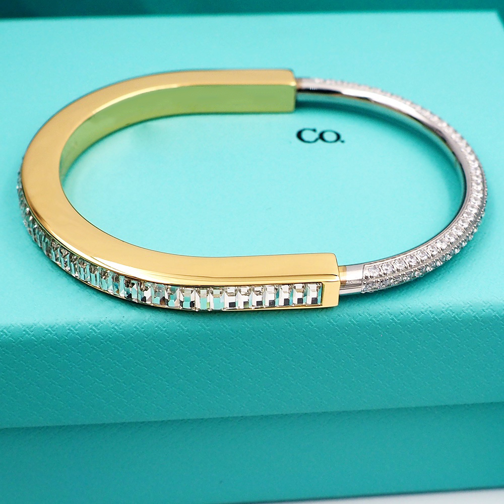 Female Designer Bracelet Full Diamond Bracelet Luxury Fashion Classic Noble Charm Sparkling Birthday Valentine's Day Gift with Original Box TT