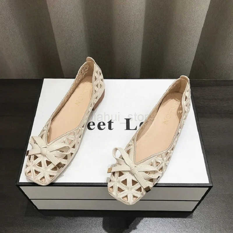 2025 New French Style Bow Flat Sandals Women Geometric Cut-Out Peep-Toe Breathable Summer Beige Shoes for Dresses M250818