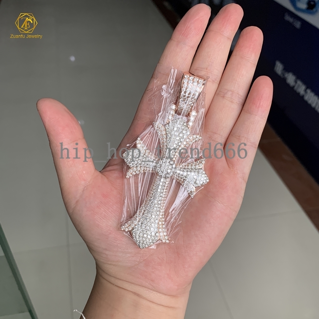 2025 Newest Luxury 925 Sterling Silver Ice Moissanite Cross Pendant Pass Diamond Test D VVS Childrens Crucifix Necklace Parties