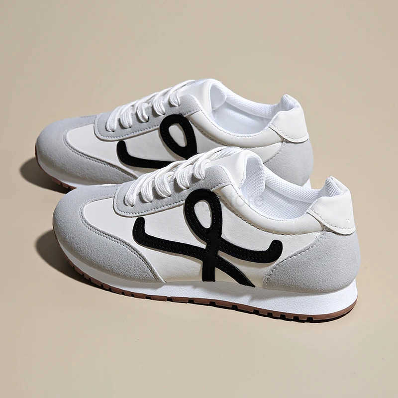 New Vulcanized Wedged Sneakers Womens Lace Up Sports Shoes Casual Non Slip Trainers Comfortable Jogging Shoes Sneakers M250818