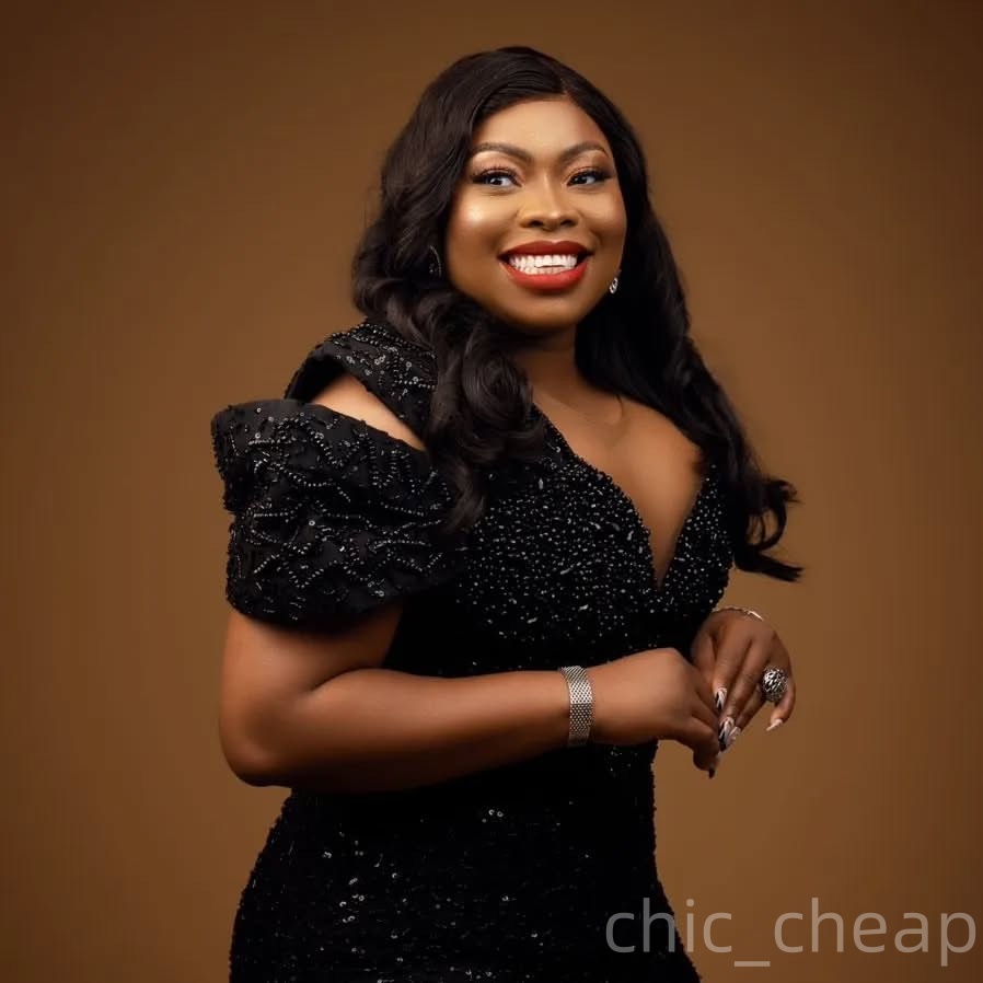 2025 Plus Size Black Mother Of Bride Dresses Crystals Beaded Sequined Sparkly Evening Party Mama's Dress Vintage Birthday Wedding Guest Groom Mot