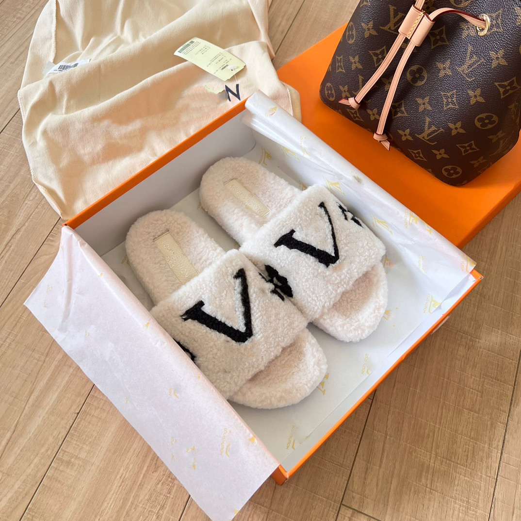 Top quality Women slippers Designer Fluffy Winter fuzzy house Shearling fur Slides Plush slipper Wool Sliders shoes luxury womens flat mules Warm 100% Wool