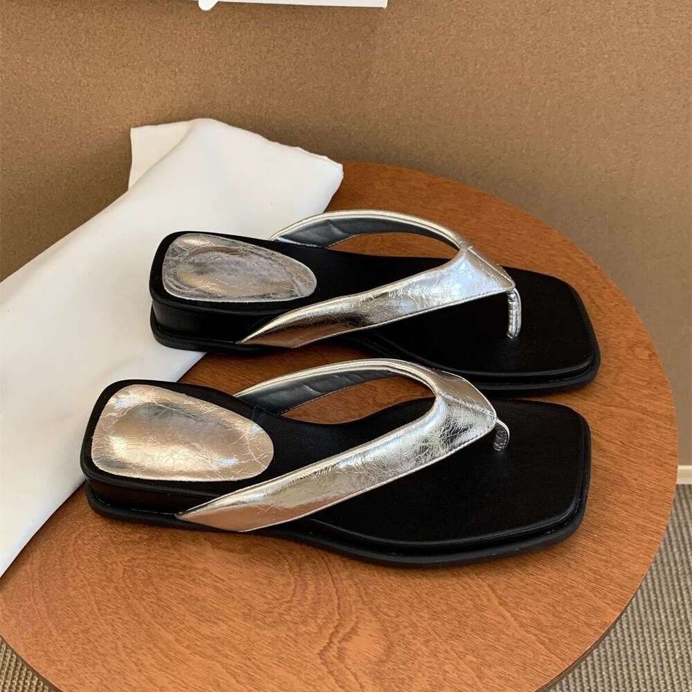 Silver Women's Summer Outdoor Slippers New Soft Thick Sole Flip-Flops French Style Stunning Toe Post Sandals Vacation Beach Shoes