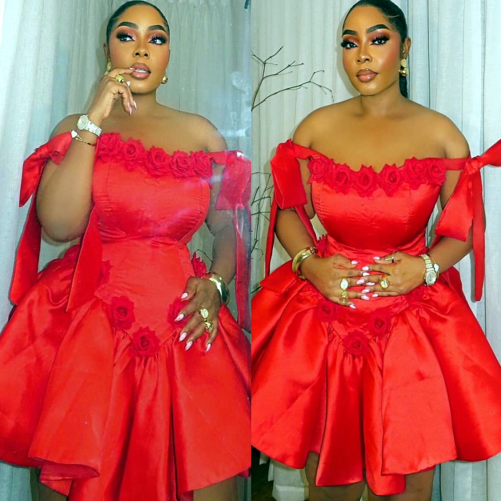 Chic A-line Red Homecoming Dress Flowers Satin Strapless Short Mini Graduation Cocktail Birthday Dresses For Special Occasions Sweetheart Gowns