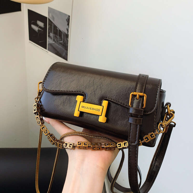 Chain Underarm for Women 2025 Designer New Versatile Commuter Bags Crossbody High-end Single Shoulder Small Square Bag
