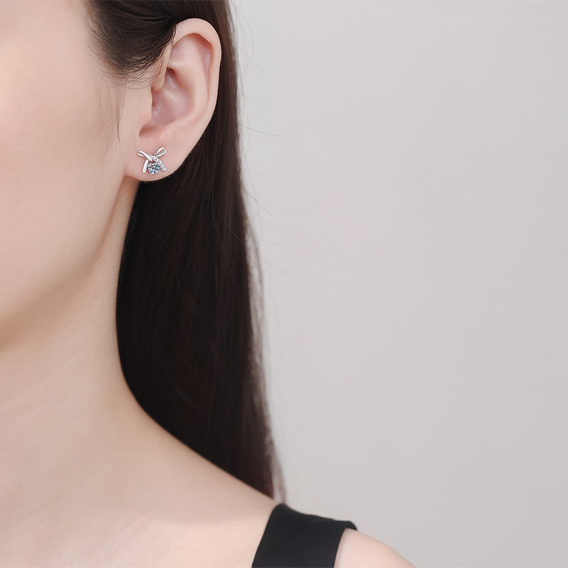 Moissanite earrings, zircon earrings, lab-grown diamonds, designer-style women's earrings, wedding earrings, design styles, diamond earrings 925 