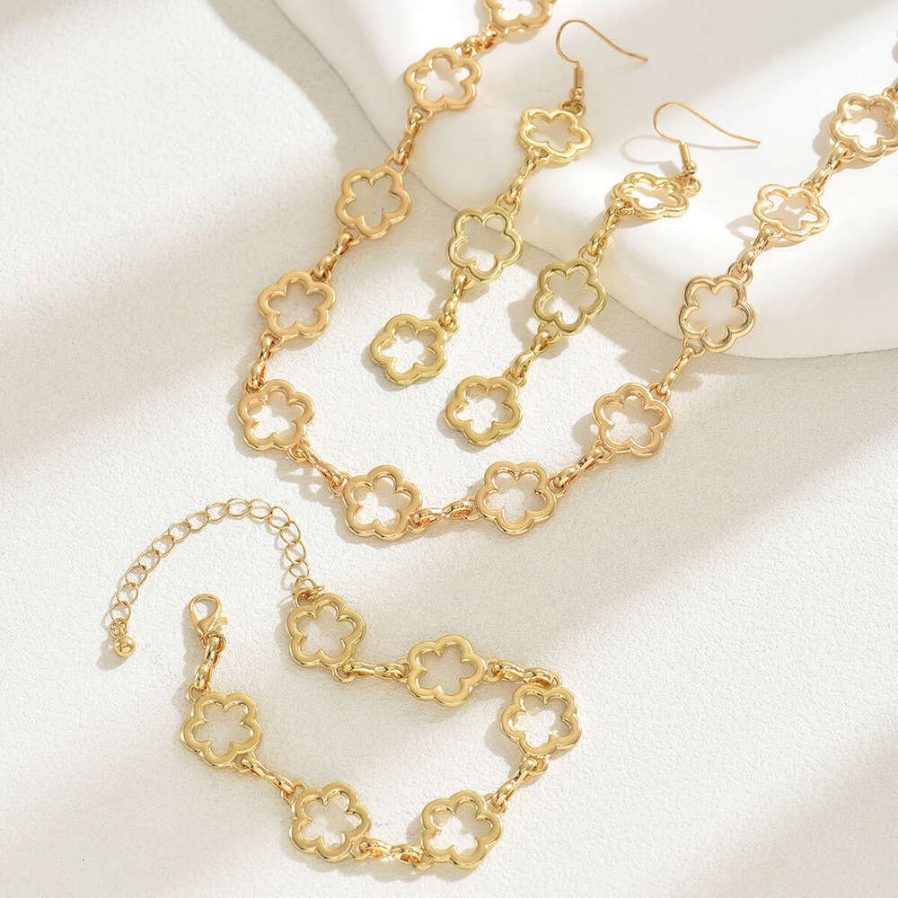 Niche Japanese and Korean Women's Bracelet Jewelry Set Forest Style Plum Blossom Floral Design Long Necklace Tassel Earrings