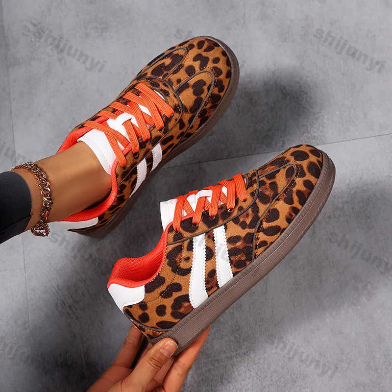 2025 New Fashion Outdoor Lace-up Leopard Casual Shoes for Women Lightweight Comfortable Non-Slip Flat Shoes M250818