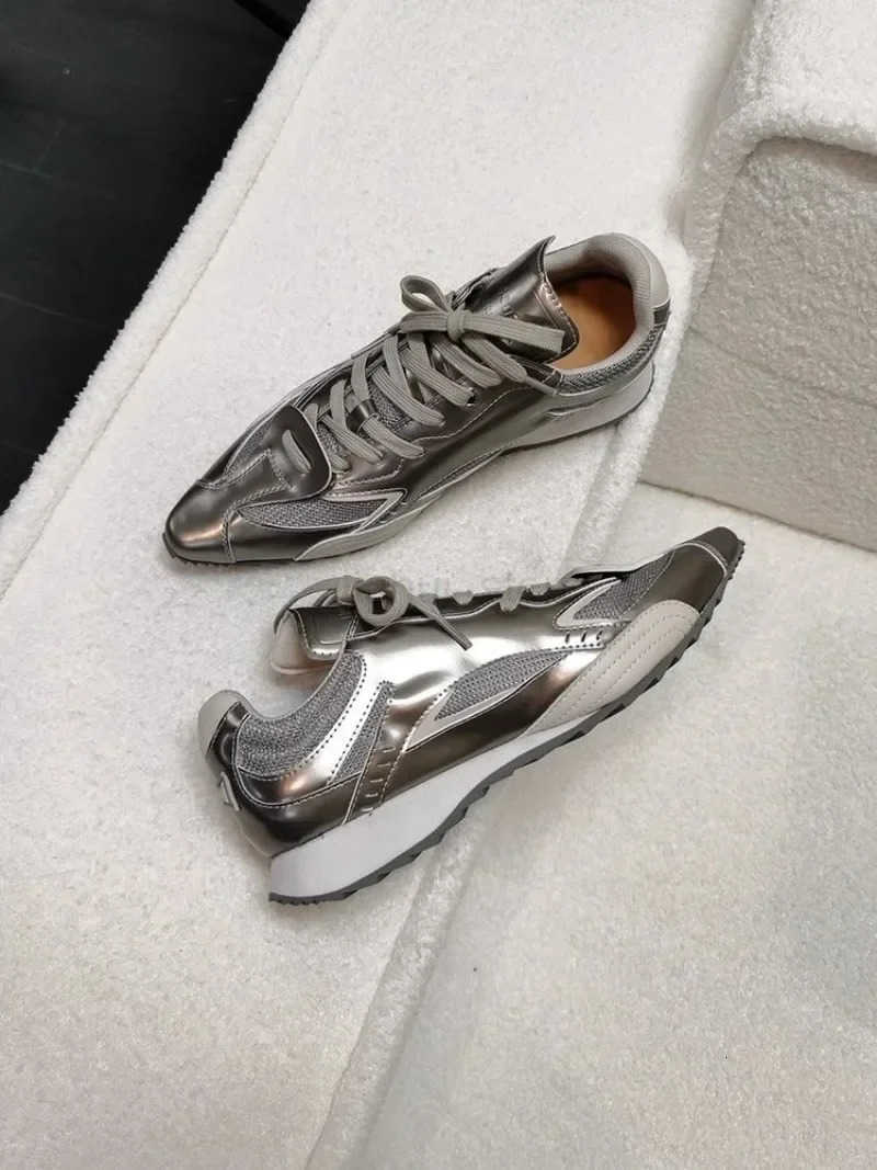 2025 Womens Pointed Toe Flats Sneakers Sport Lace-up Mesh Shoes Brand Winter Running Shoes Breathable Casual Woman Shoes M250818