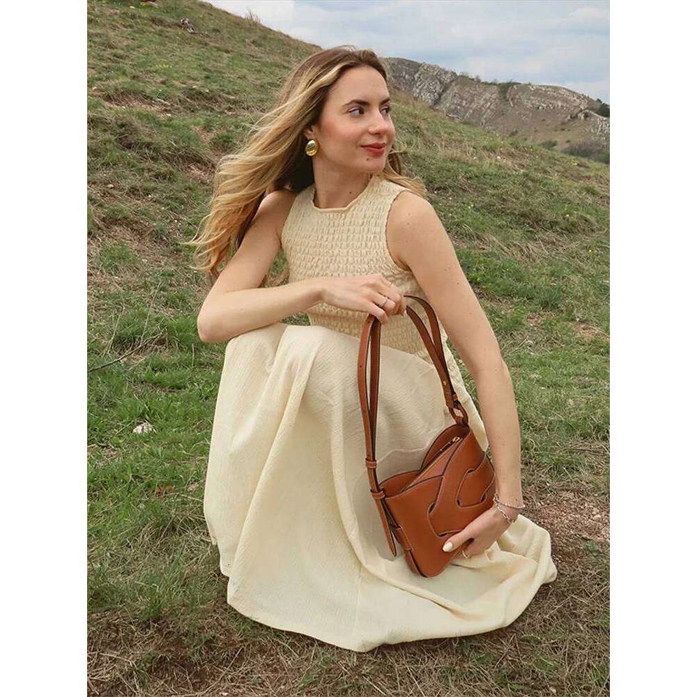 hoodie Pleated Sleeveless Big Swing Dress Women O-Neck High Waist Patchwork Elegant Solid Dresses Summer New Vacation Commute Robe jacket