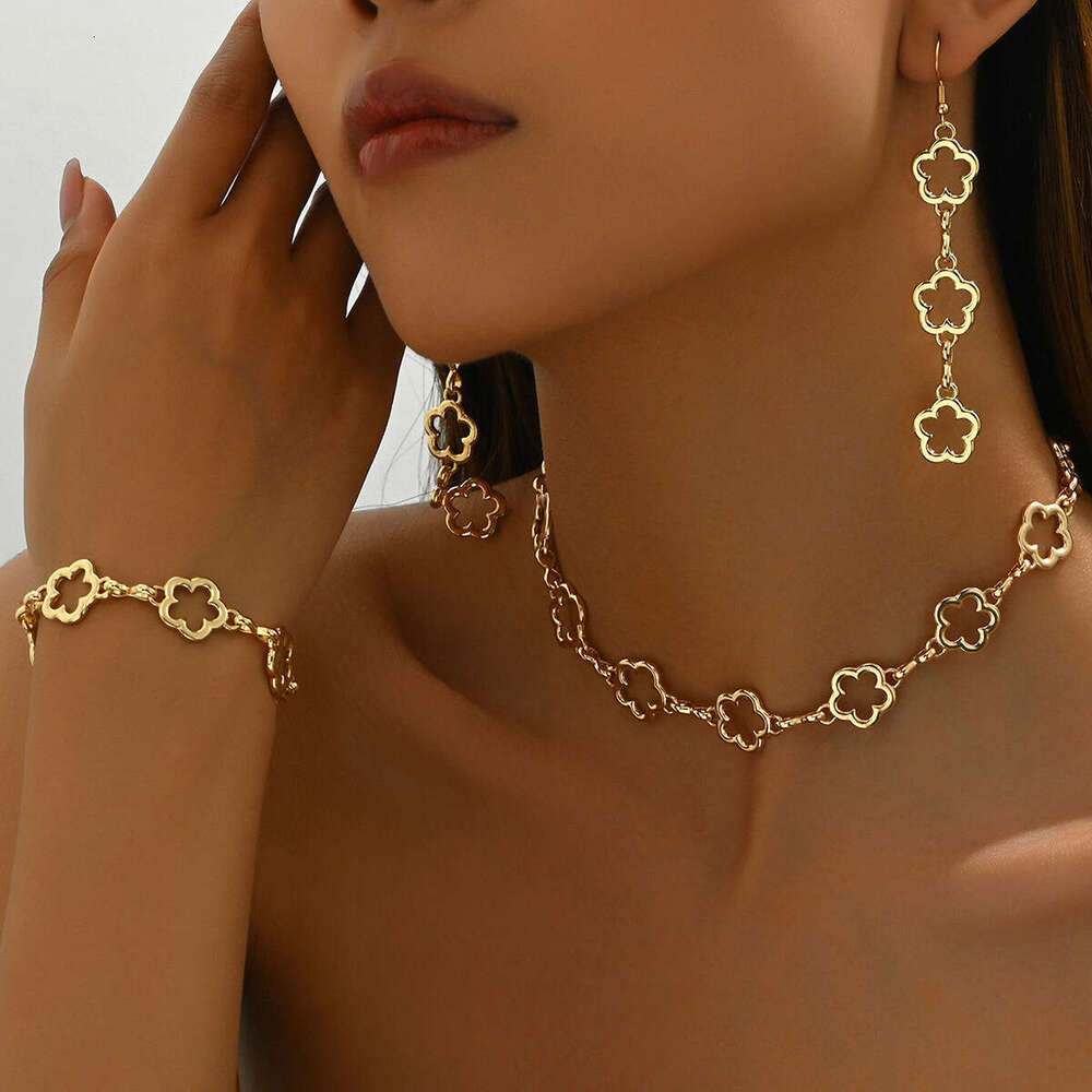 Niche Japanese and Korean Women's Bracelet Jewelry Set Forest Style Plum Blossom Floral Design Long Necklace Tassel Earrings
