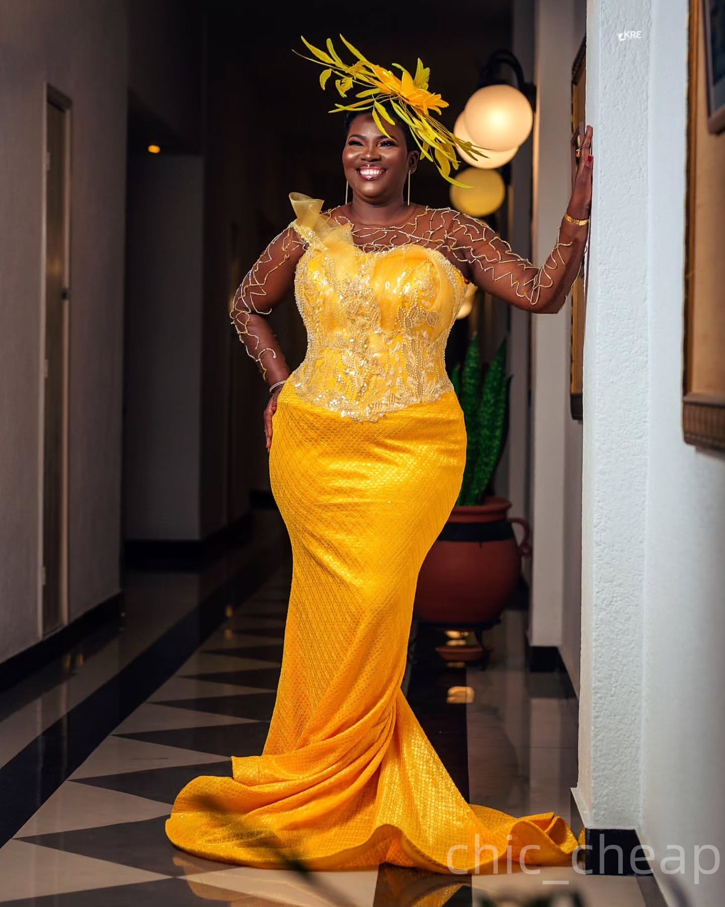 2025 Plus Size Yellow Mermaid Mother Of Bride Dresses Beaded Lace Full Sleeves Evening Party Mama's Dress Vintage Birthday Wedding Guest Groom Mo