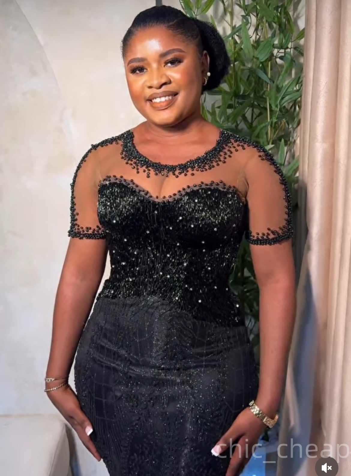 2025 Plus Size Black Mother Of Bride Dresses Beaded Short Sleeves Sequined Evening Party Mama's Dress Vintage Birthday Wedding Guest Groom Mother